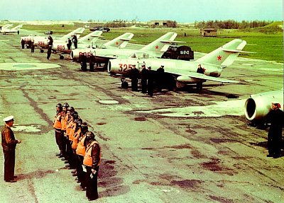 MiG-15_inline_2.jpg (46333 bytes)