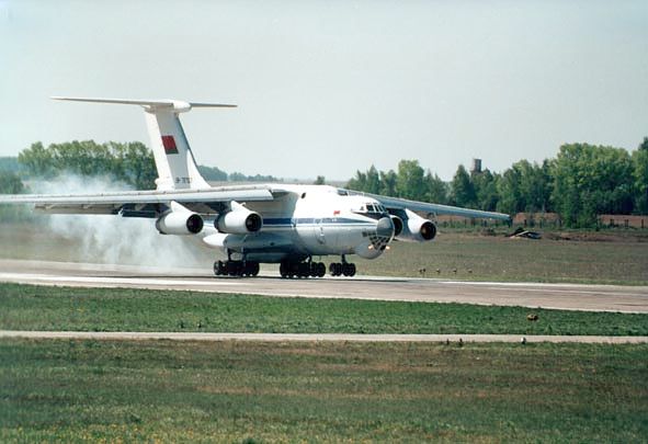 Il-76_02.jpg (38589 bytes)