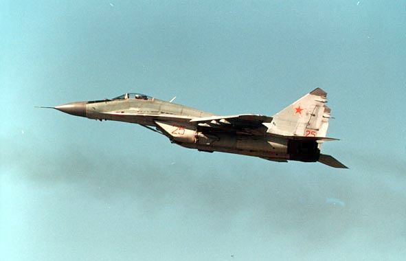 MiG-29_03.jpg (19908 bytes)