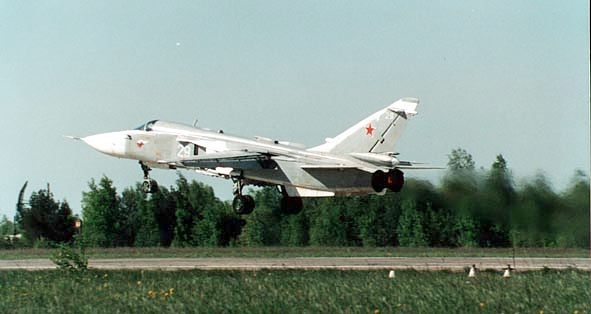 Su-24_03.jpg (27595 bytes)