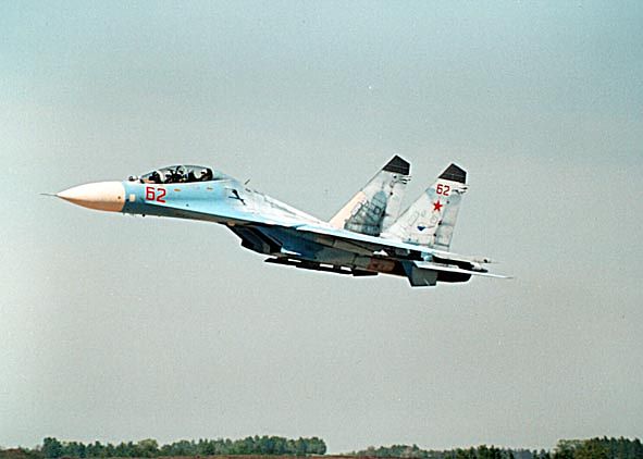 Su-27UB_01.jpg (27596 bytes)